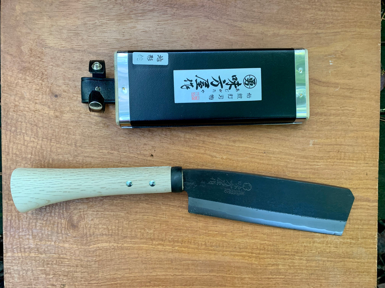 sugata✴︎ Ajikataya Jigata Hatchet Double Bevel – Sugi Cutlery